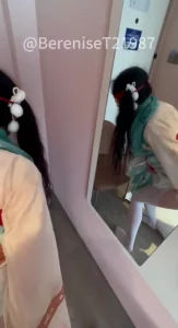 丁字裤汉服遇见神鹿瑶瑶公主来姨妈了只能草后面