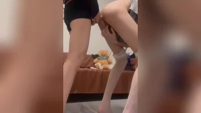 屁股被假阳具后入四爱