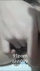 小骚母狗自慰2